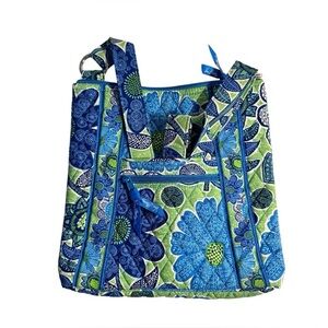 Vera Bradley Hipster Crossbody Purse in Doodle Daisy Print